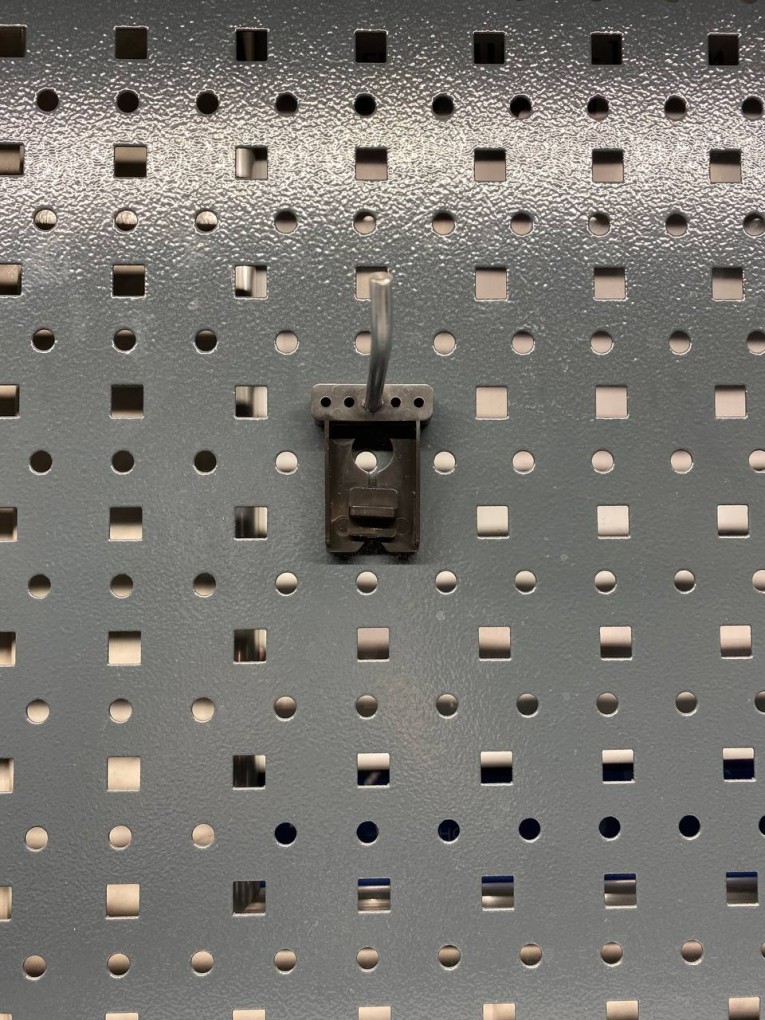 Крючок 75 мм купить в Саратове