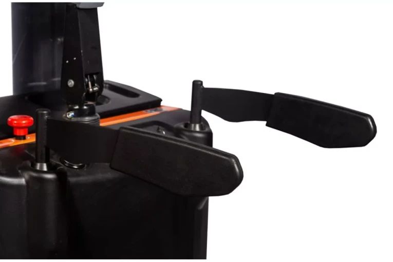 Штабелер электрический самоходный с платформой 1,5 т - 5,6 м Вилы: 1150 , АКБ Свинцово - кислотная, CL1556W SIBLINE купить в Саратове