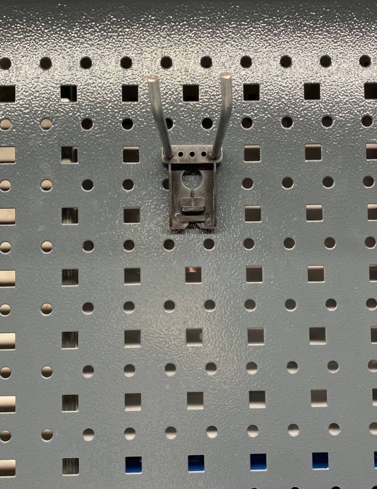 Крючок двойной 100 мм купить в Саратове