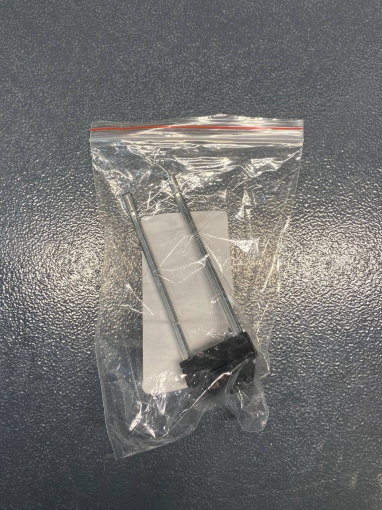 Крючок двойной 100 мм купить в Саратове