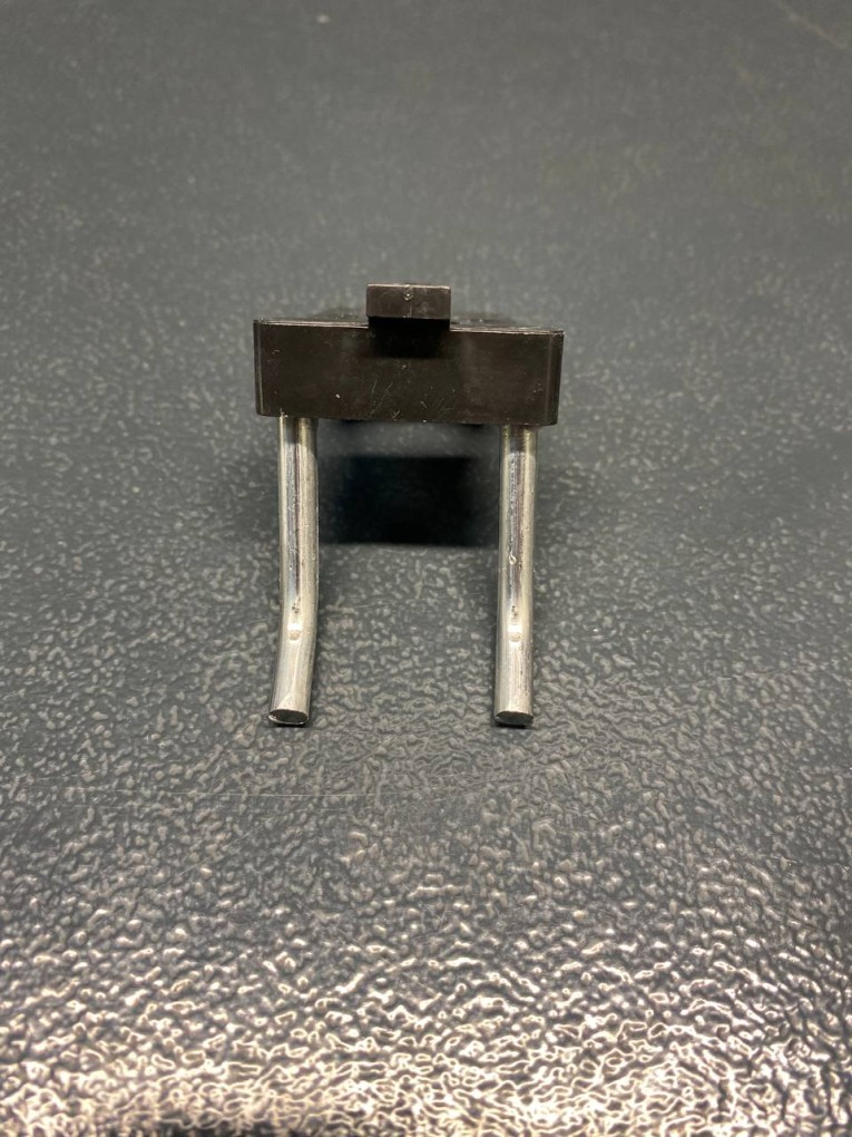 Крючок двойной 38 мм купить в Саратове