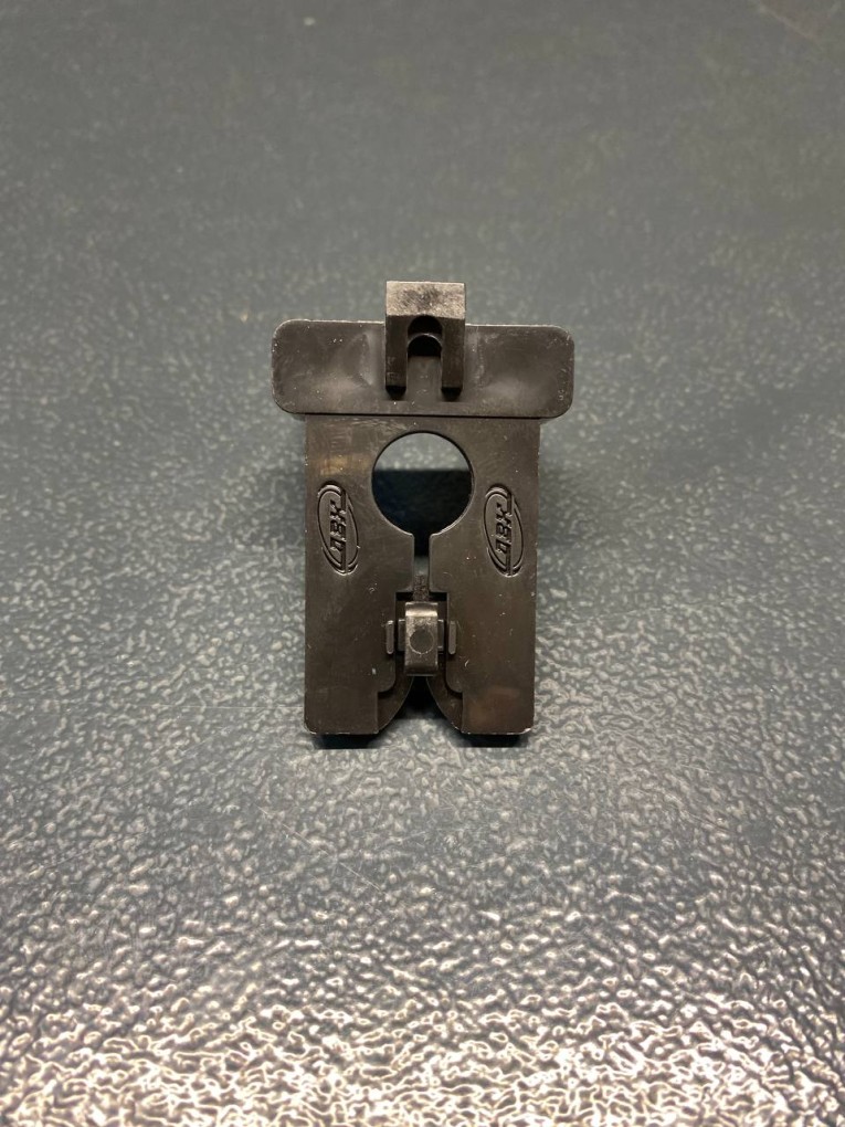 Крючок двойной 38 мм купить в Саратове