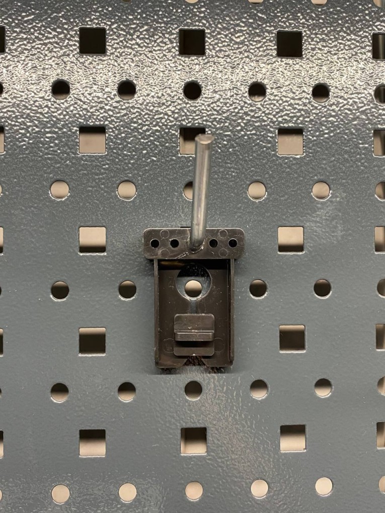 Крючок наклонный 50 мм купить в Саратове Крючок наклонный 50 мм купить в Саратове