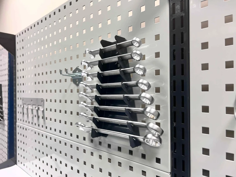 Стол-верстак Craft 2202.S7L25.24-1 купить в Саратове Стол-верстак Craft 2202.S7L25.24-1 купить в Саратове