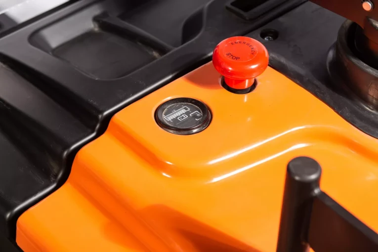 Штабелер электрический самоходный 1,6 т - 3 м Вилы: 1150 , АКБ Свинцово - кислотная, CL1630GA SIBLINE купить в Саратове