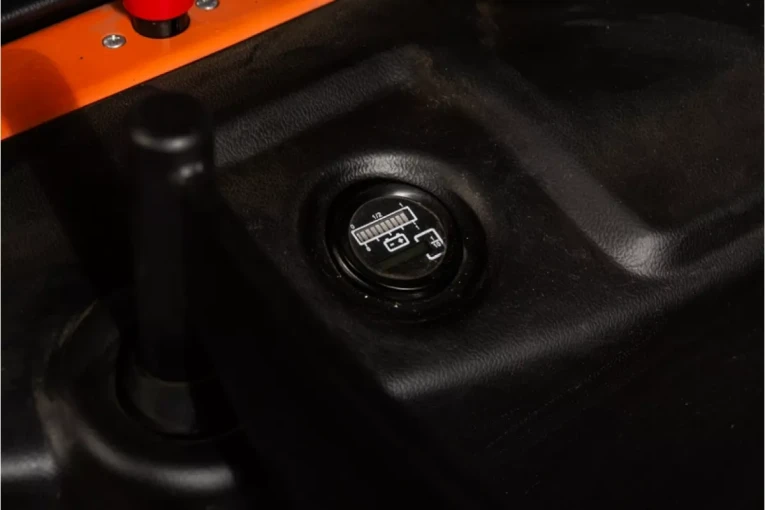 Штабелер электрический самоходный с платформой 2 т - 4,5 м Вилы: 1150 , АКБ Свинцово - кислотная, CL2045W SIBLINE купить в Саратове